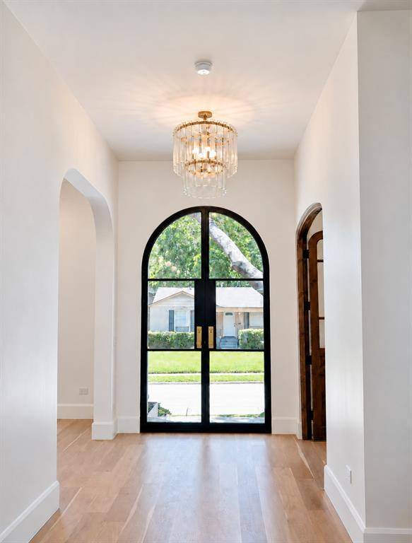 7327 Casa Loma Avenue, Dallas, TX 75214