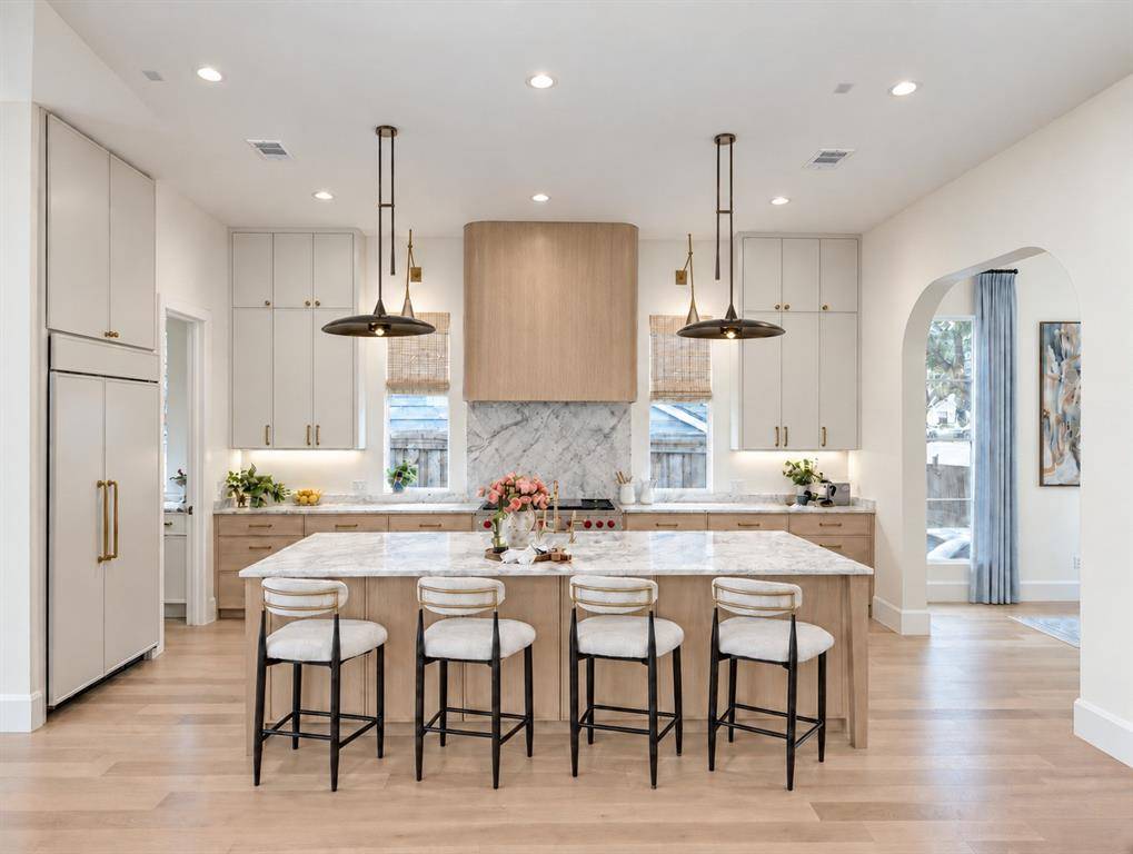 7327 Casa Loma Avenue, Dallas, TX 75214