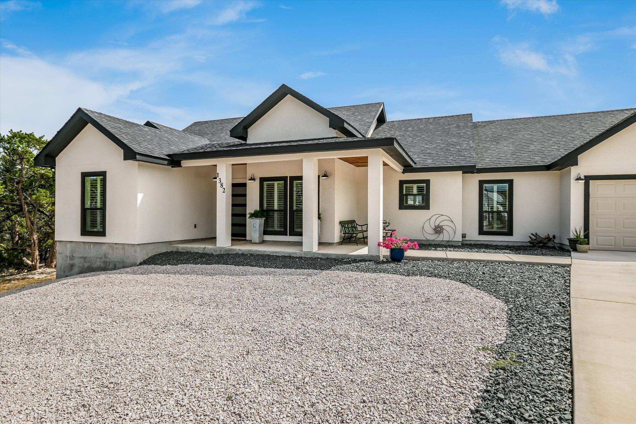 1382 Primrose PATH, Canyon Lake, TX 78133