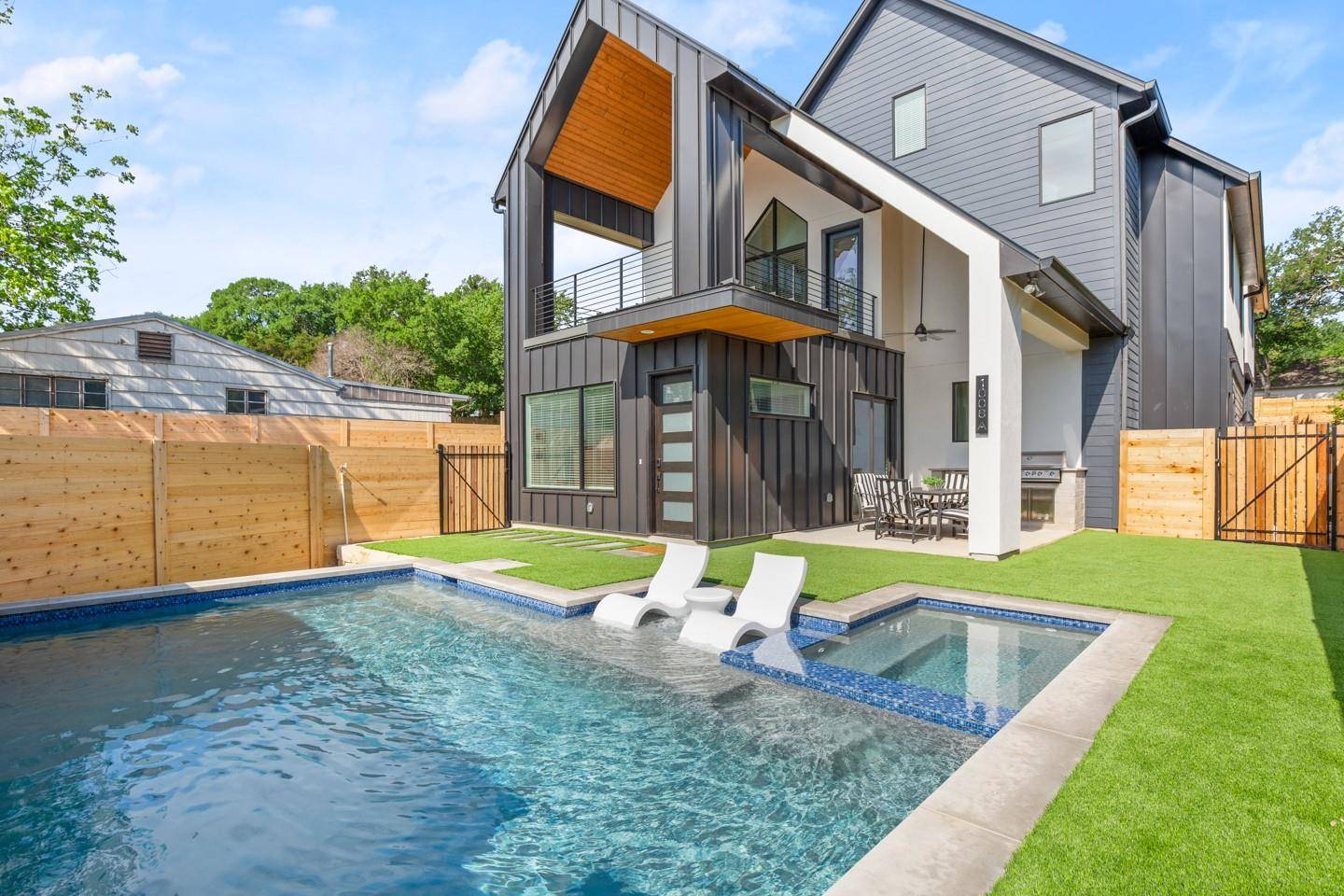 1006 Winsted LN #A, Austin, TX 78703