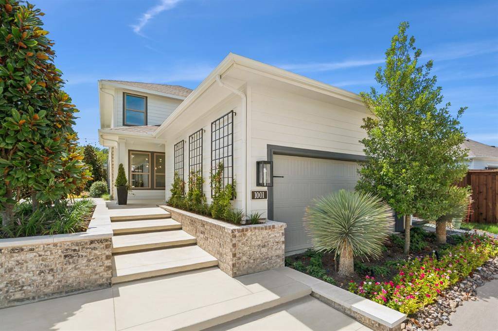 1001 Marigold Lane, Crowley, TX 76036