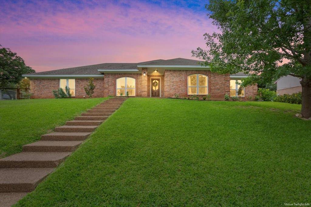 10025 Forest View Drive, Woodway, TX 76712