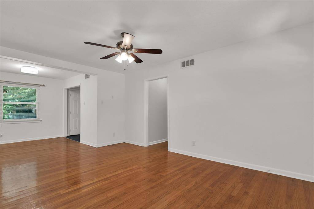 2209 Costa Mesa Drive, Dallas, TX 75228