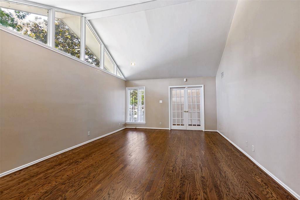 6147 E University Boulevard, Dallas, TX 75214