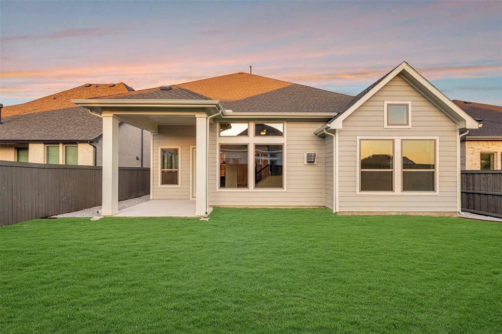 3743 Bermuda Grass Way, Venus, TX 76084