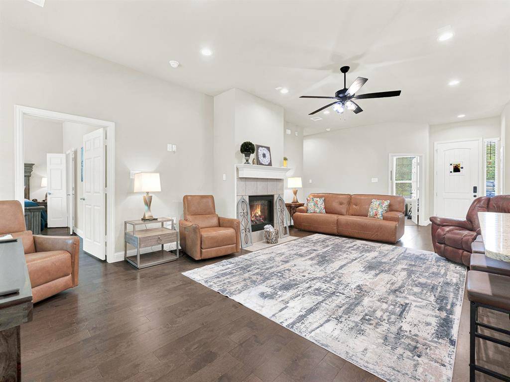 805 Hearthside Way, Mckinney, TX 75071