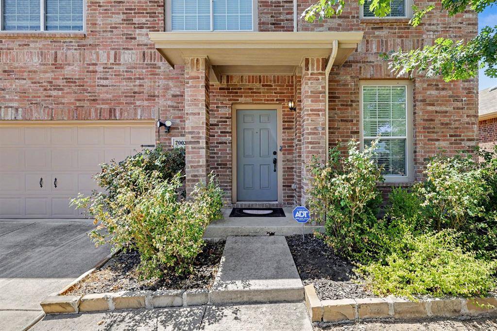 7002 Big Bend Lane, Arlington, TX 76002
