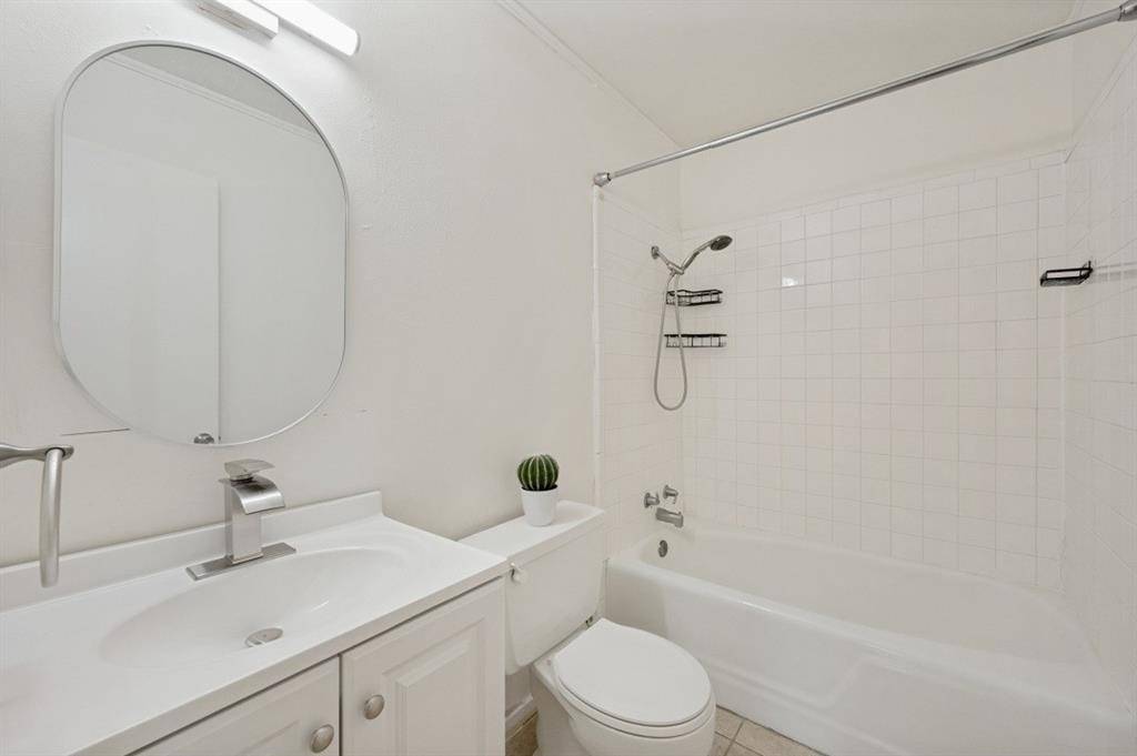 2314 BRIARWOOD Lane, Carrollton, TX 75006