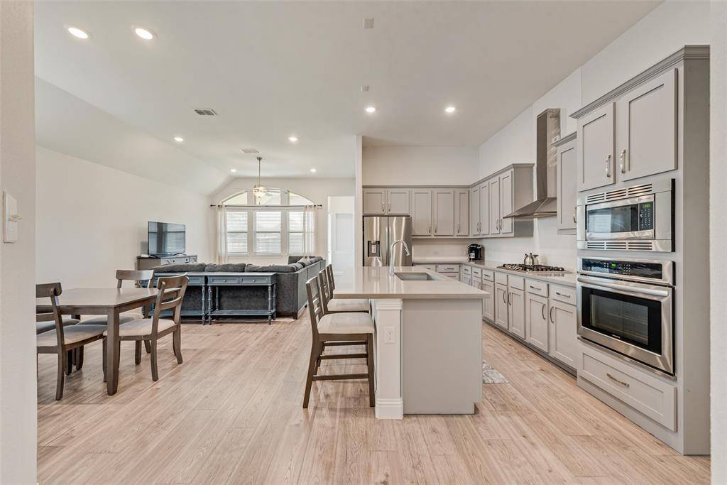 1721 Pattenson Trail, Fort Worth, TX 76052
