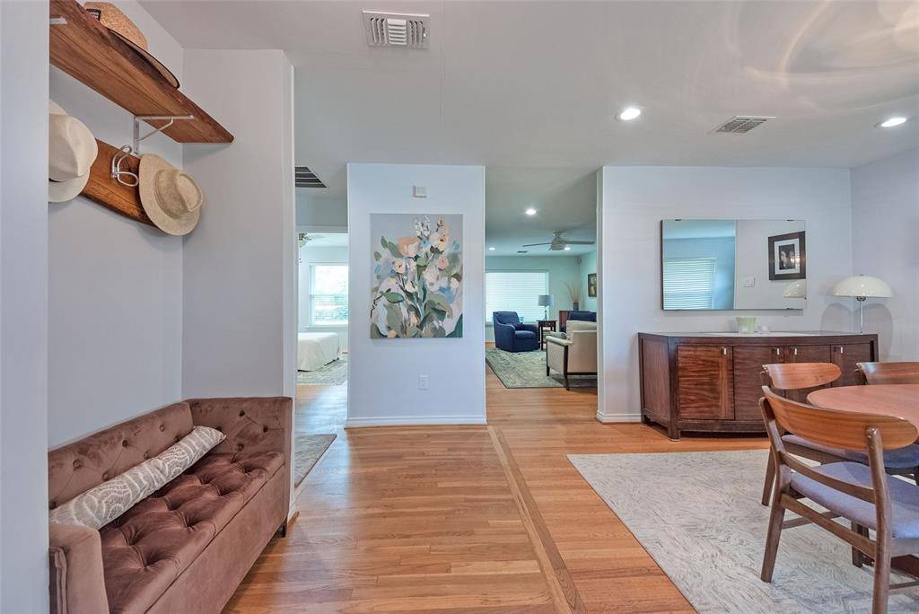 6221 Berryhill Street, Dallas, TX 75231