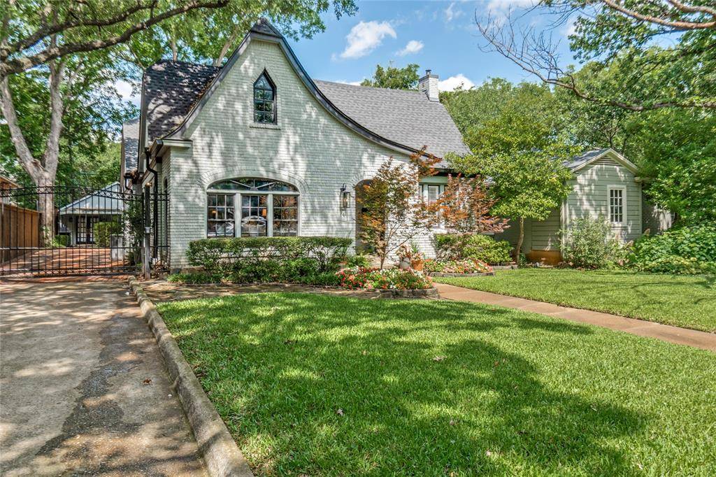 1151 N Winnetka Avenue, Dallas, TX 75208