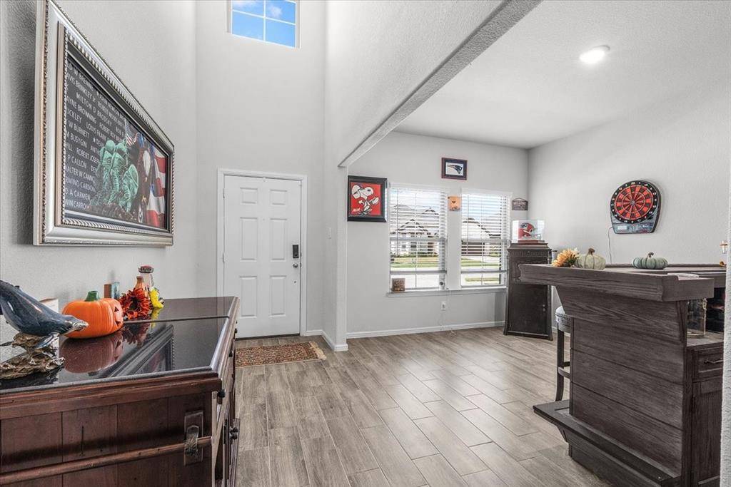 305 Laurel Drive, Justin, TX 76247