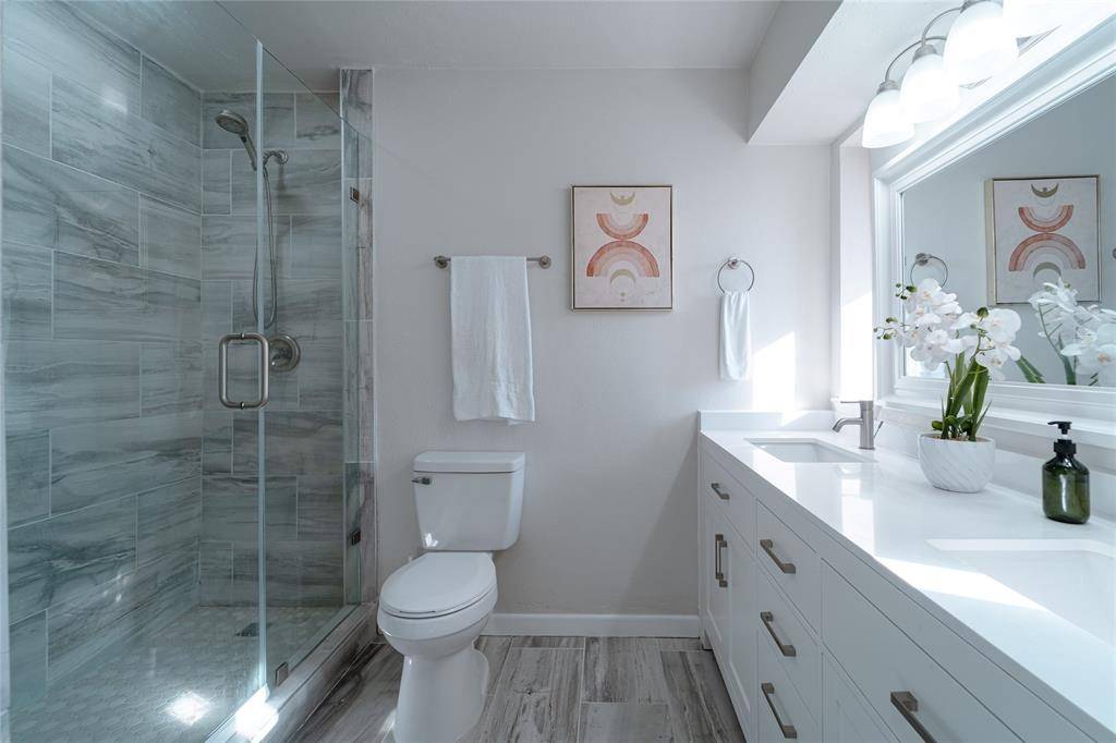 10017 Regal Park Lane #205, Dallas, TX 75230
