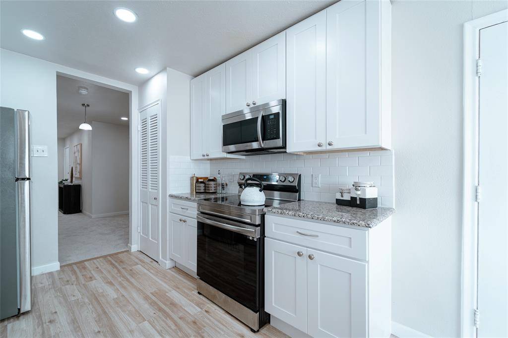 10017 Regal Park Lane #205, Dallas, TX 75230