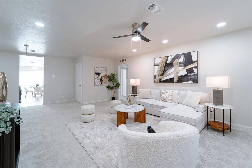 10017 Regal Park Lane #205, Dallas, TX 75230