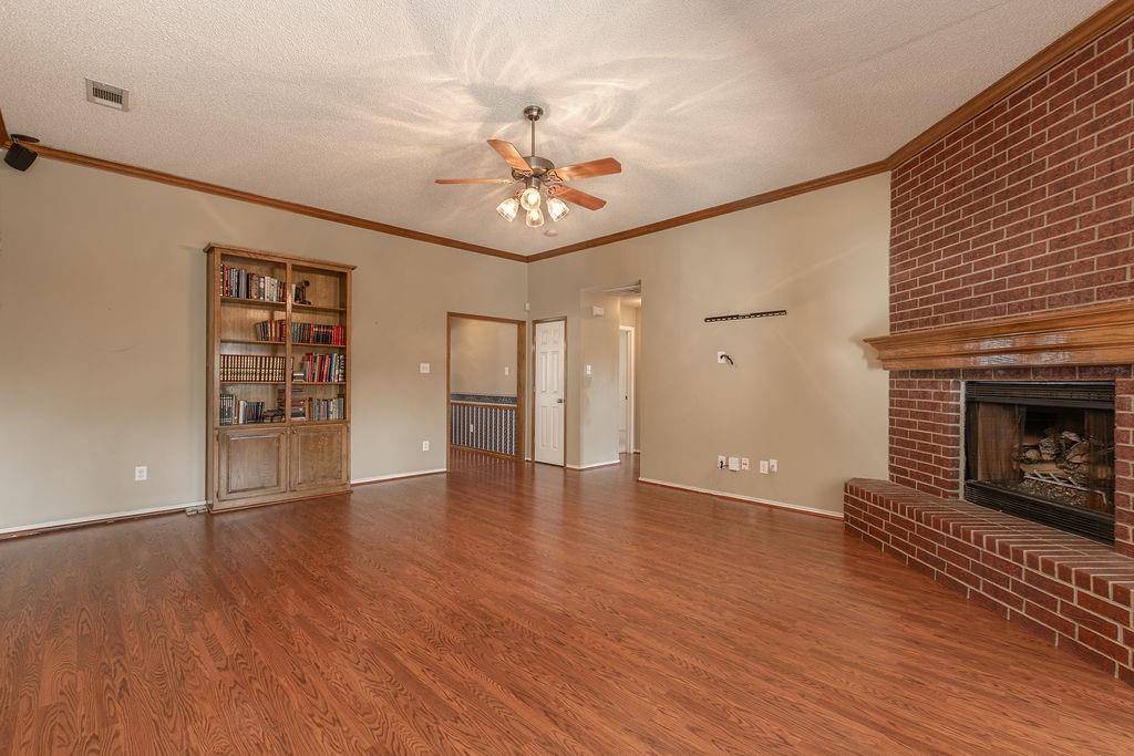 102 Fairway Lane, Crandall, TX 75114