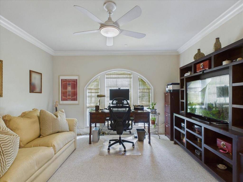 4301 Lomo Alto Drive #B, Highland Park, TX 75219