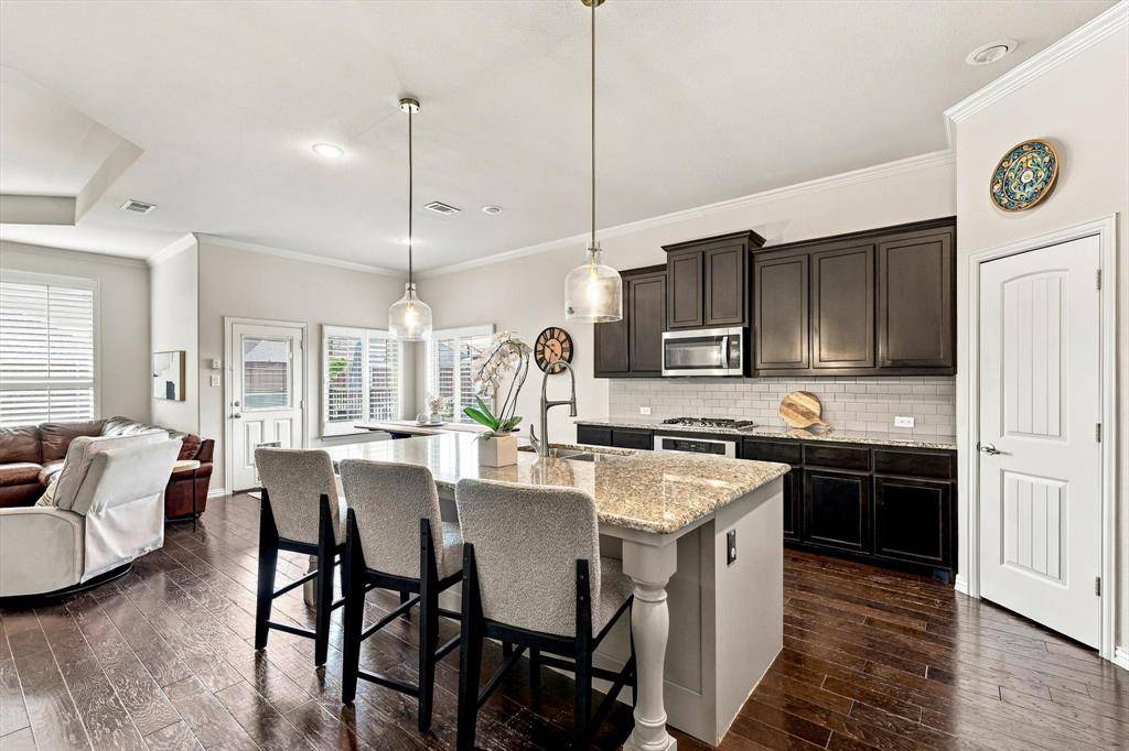 2027 San Marino Lane, Lewisville, TX 75077