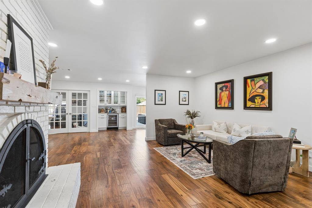 412 Ridgewood Drive, Richardson, TX 75080