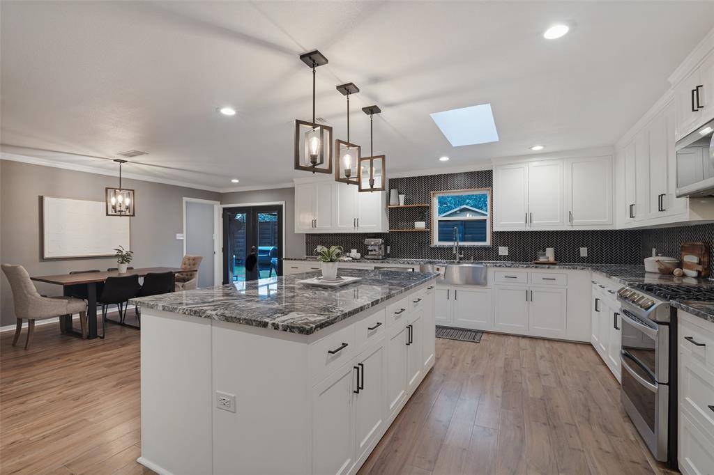 1102 Woodland Way, Richardson, TX 75080