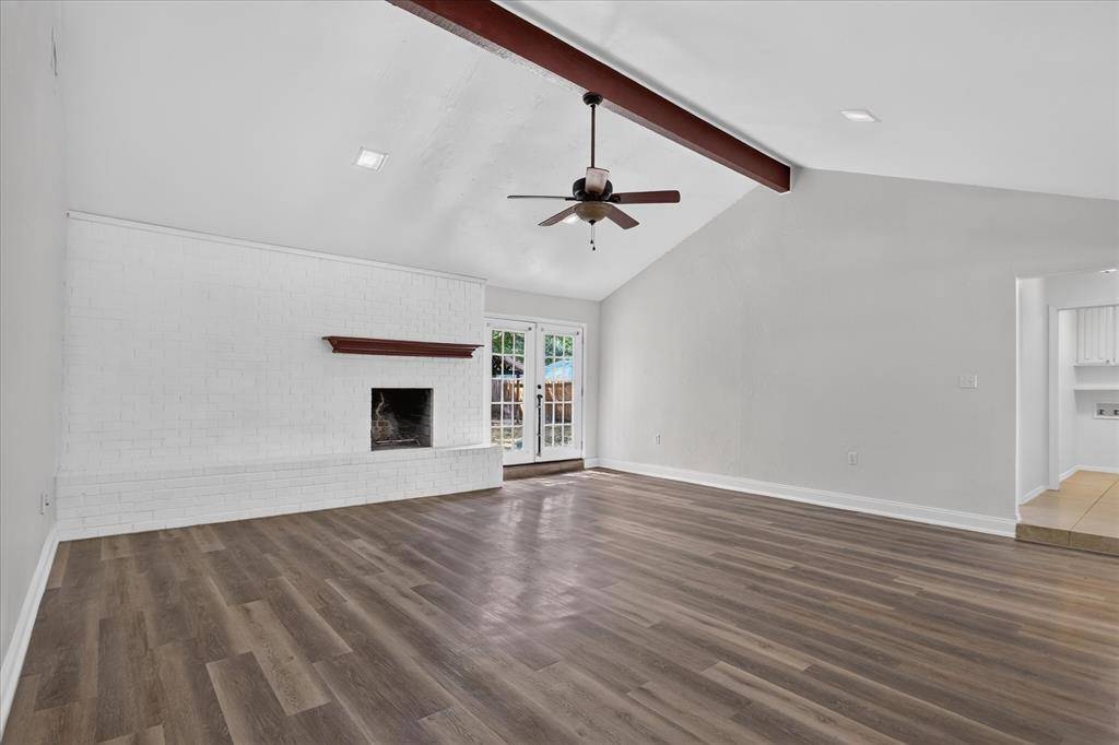1016 Westminster Lane, Mansfield, TX 76063