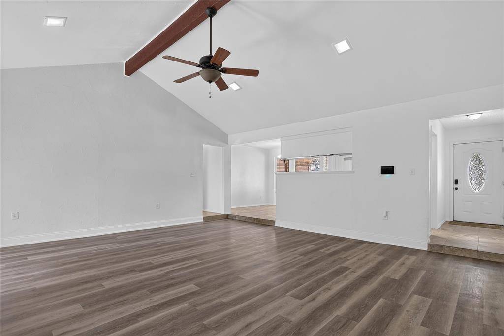 1016 Westminster Lane, Mansfield, TX 76063