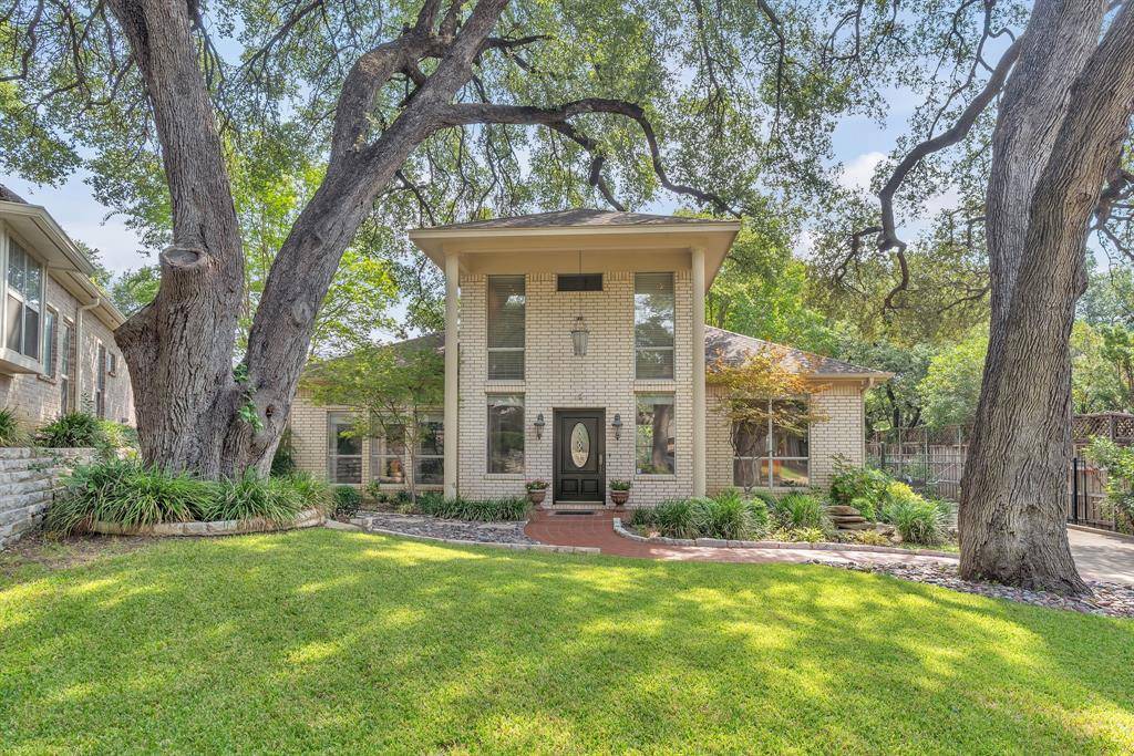 6904 Allen Place Drive, Fort Worth, TX 76116