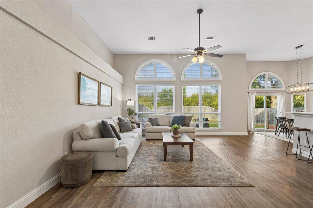 5709 Highgate Lane, Rowlett, TX 75088