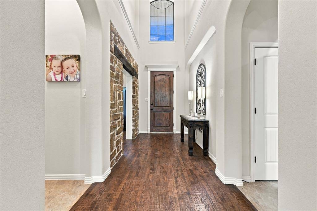 309 Covington Lane, Ovilla, TX 75154
