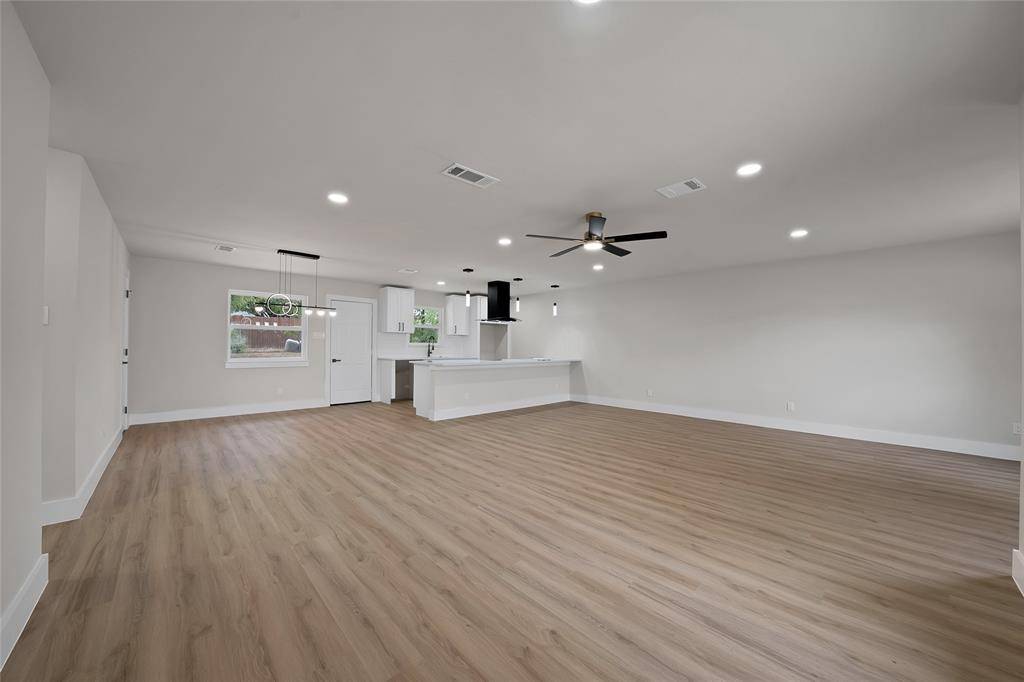 6224 Highland Hills Drive, Dallas, TX 75241
