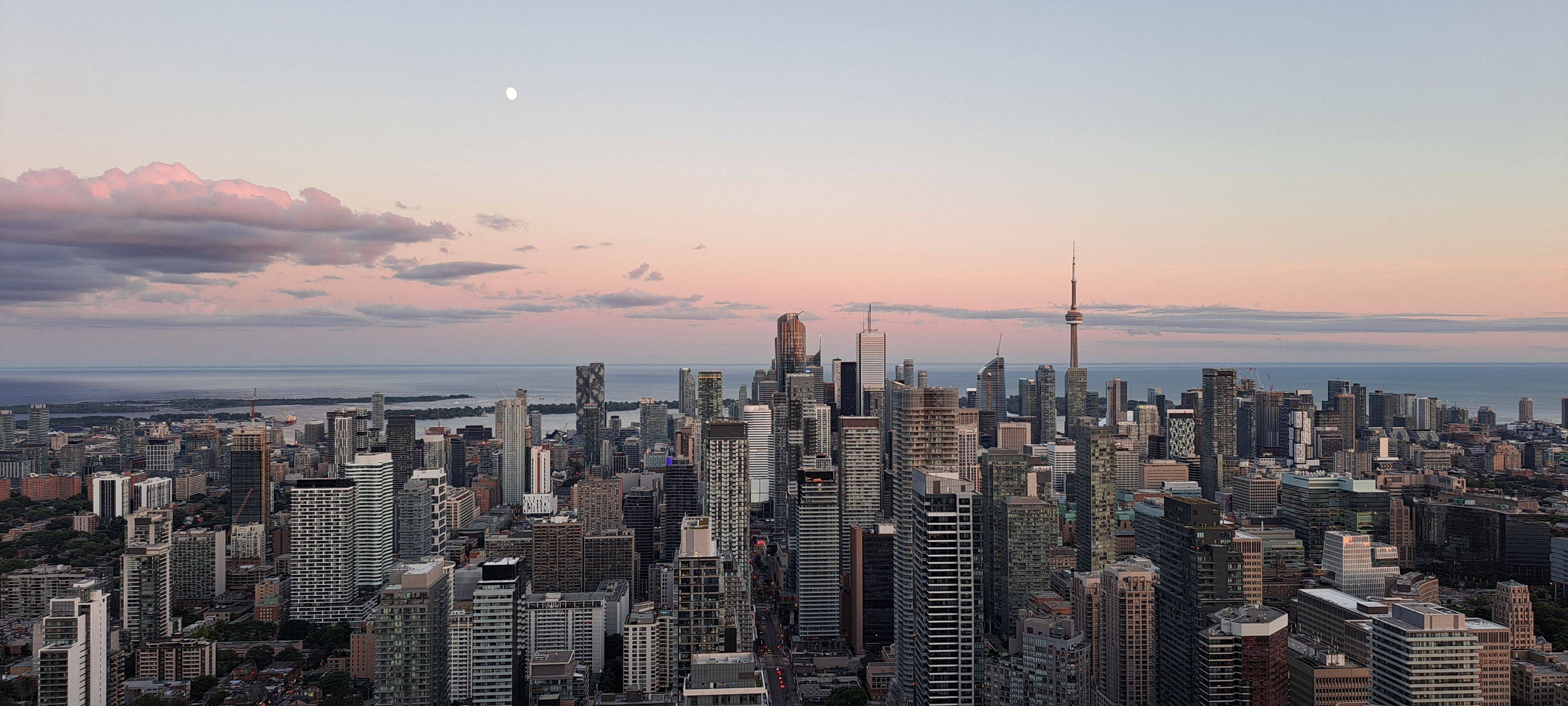 1 Bloor ST E #6404, Toronto C08, ON M4W 1A9