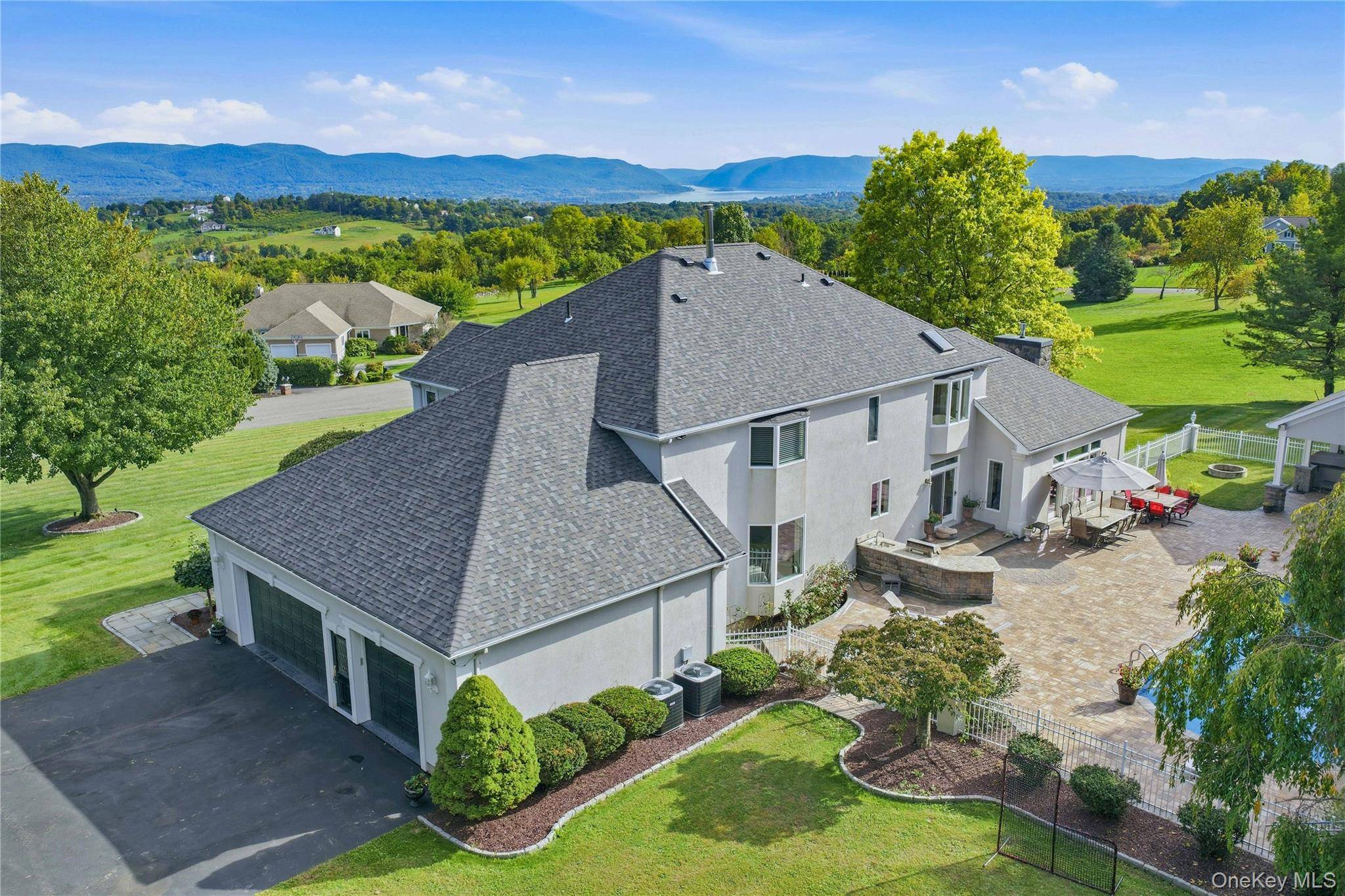 63 Far Horizons DR, Newburgh, NY 12550