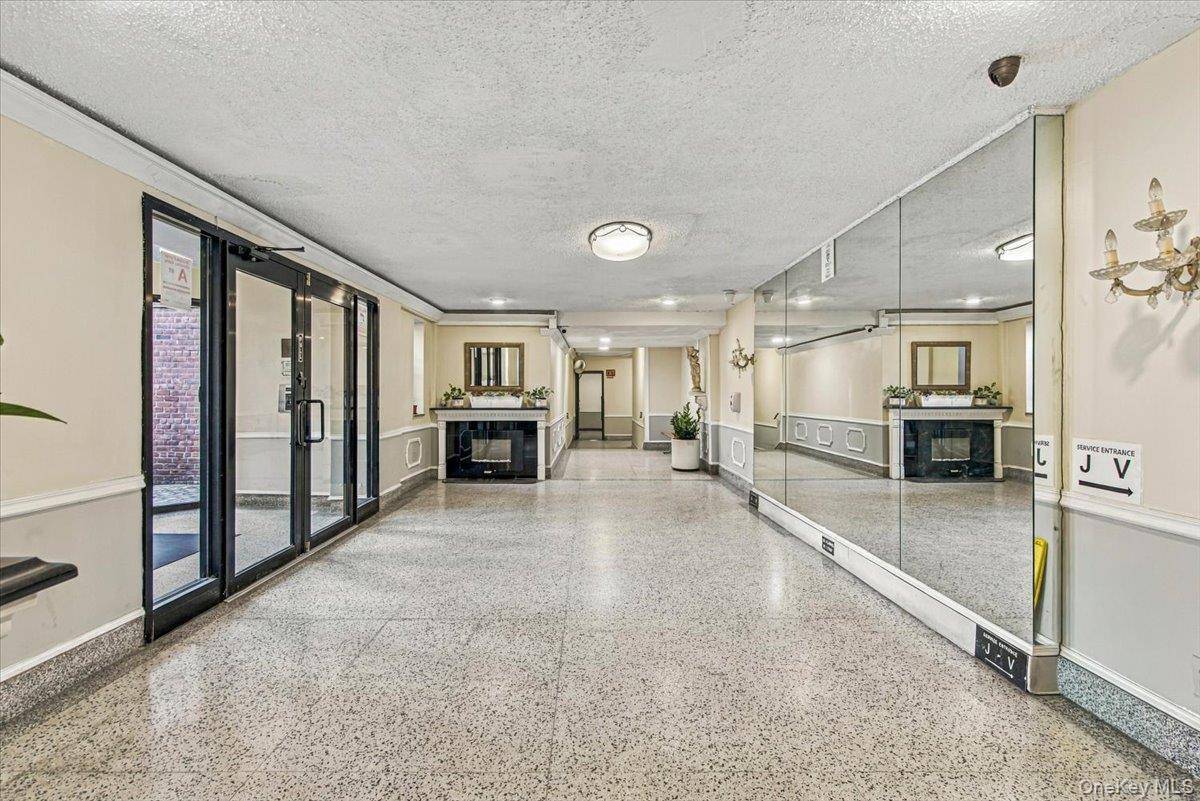 3815 149th ST #4L, Flushing, NY 11354