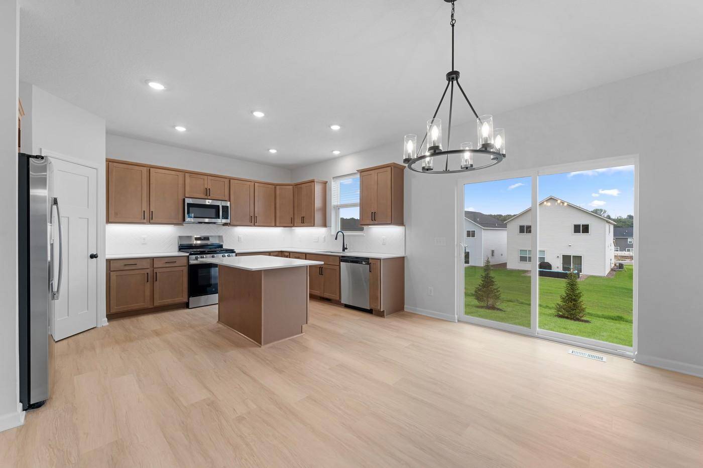 6431 Jarvis AVE, Cottage Grove, MN 55016