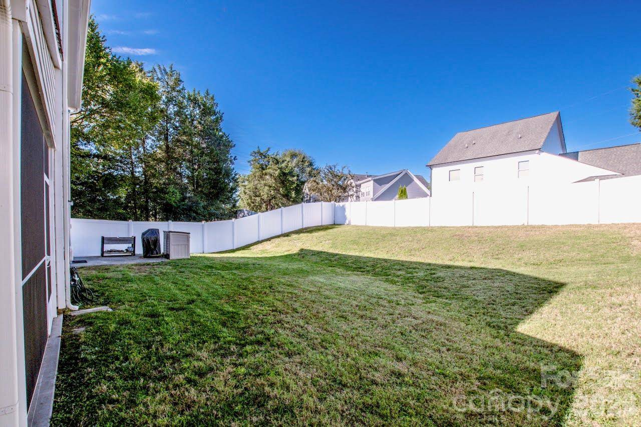19921 Wooden Tee DR, Davidson, NC 28036