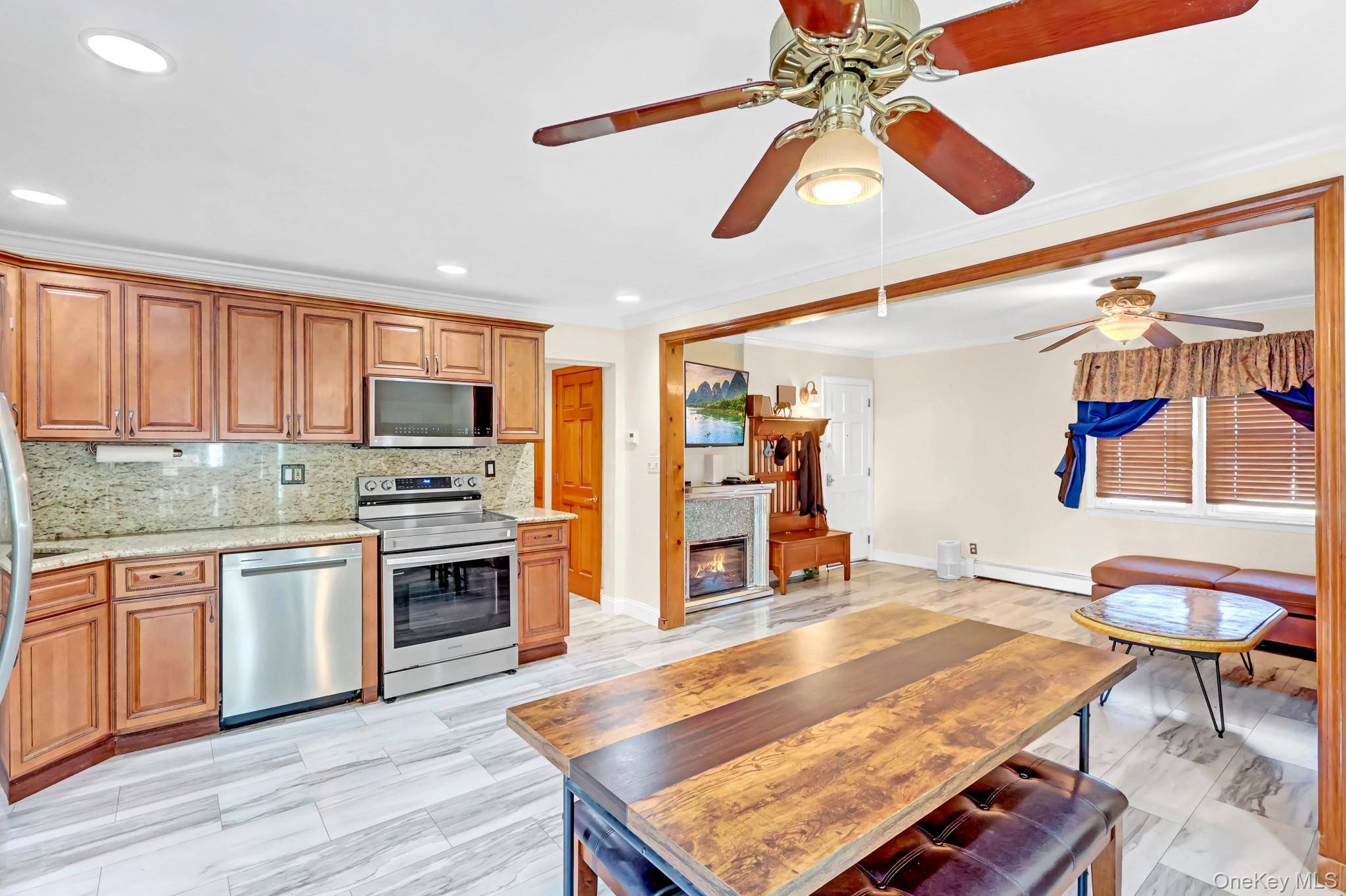 1233 12th ST, West Babylon, NY 11704