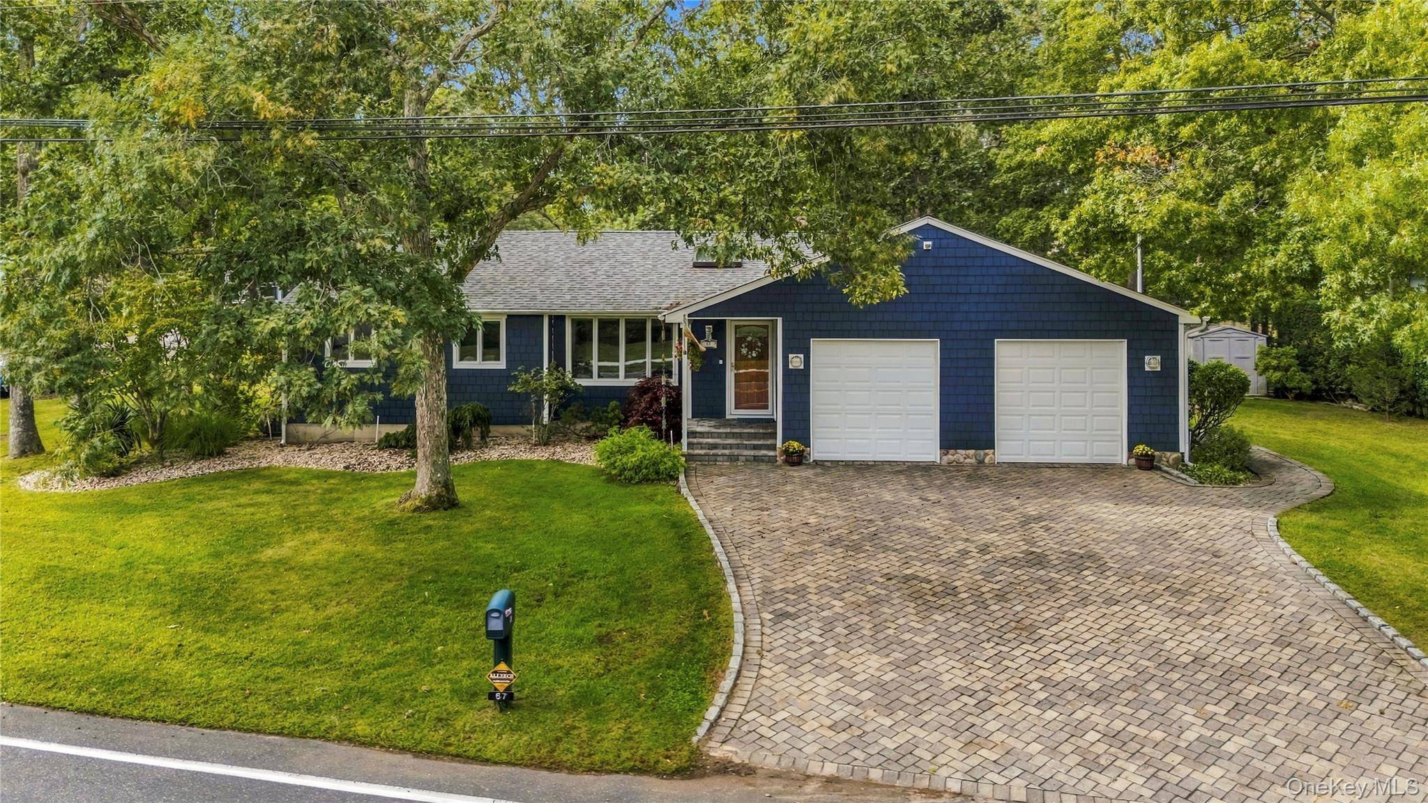 67 Wakeman RD, Hampton Bays, NY 11946