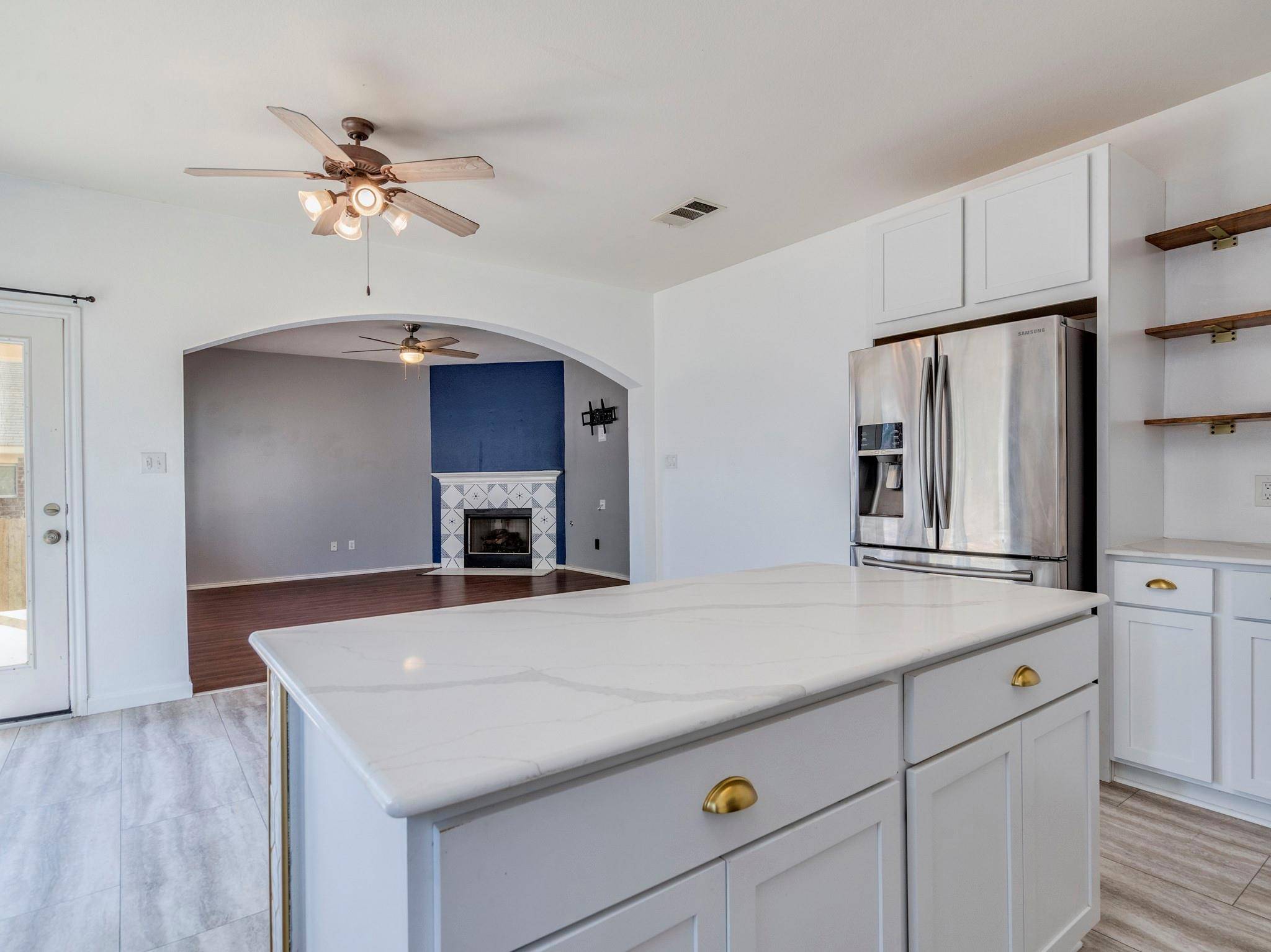 112 Maplewood N, Kyle, TX 78640