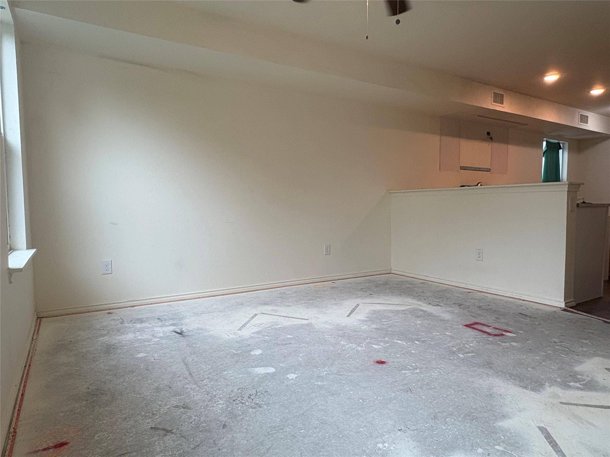 350 Debus DR #217, Taylor, TX 76574