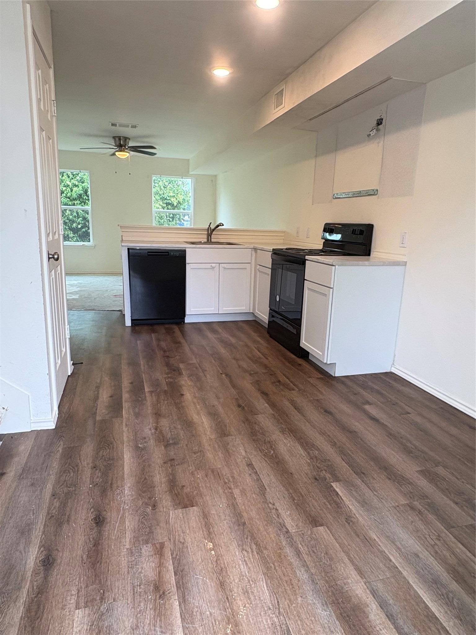 350 Debus DR #217, Taylor, TX 76574