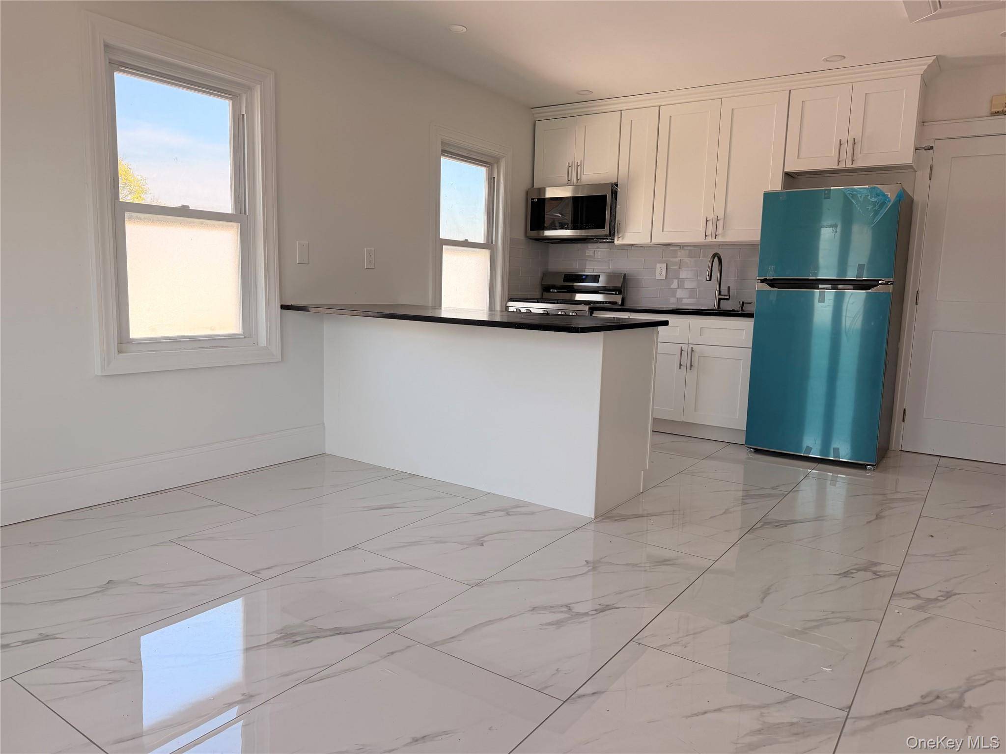 218-35 appt A 104th AVE, Queens Village, NY 11429
