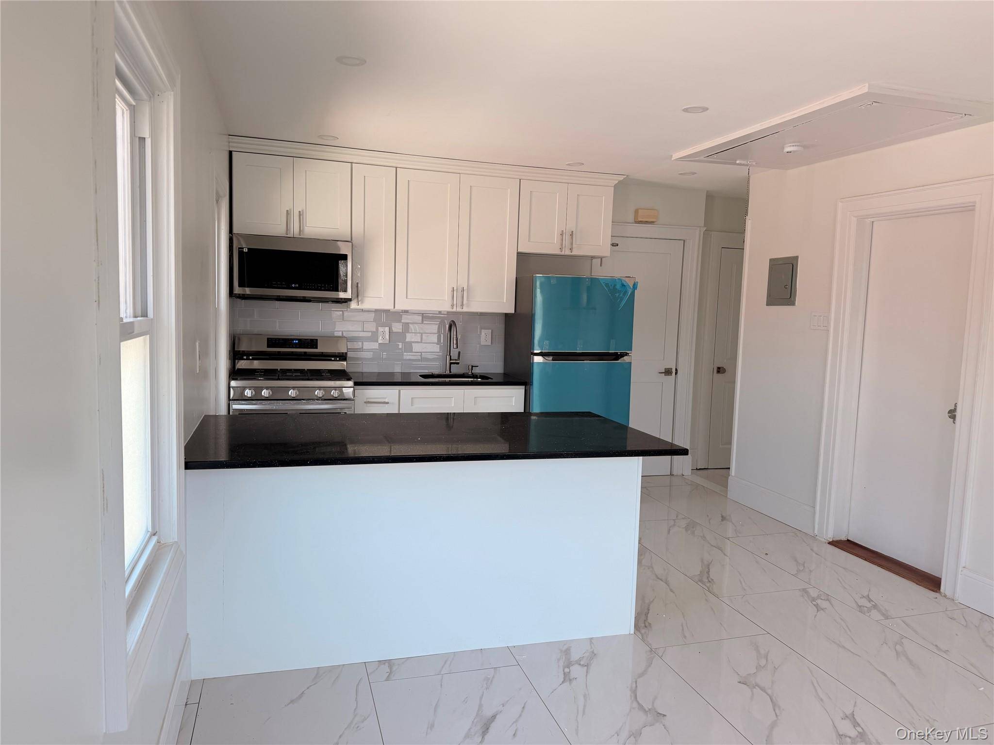 218-35 appt A 104th AVE, Queens Village, NY 11429