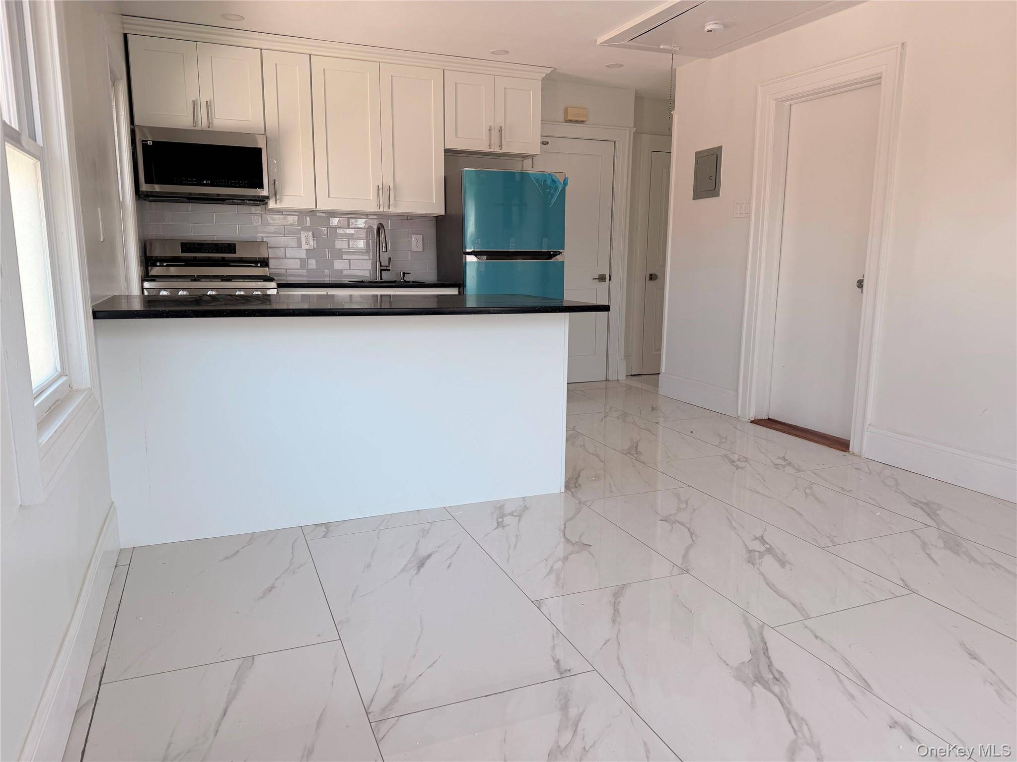 218-35 appt A 104th AVE, Queens Village, NY 11429
