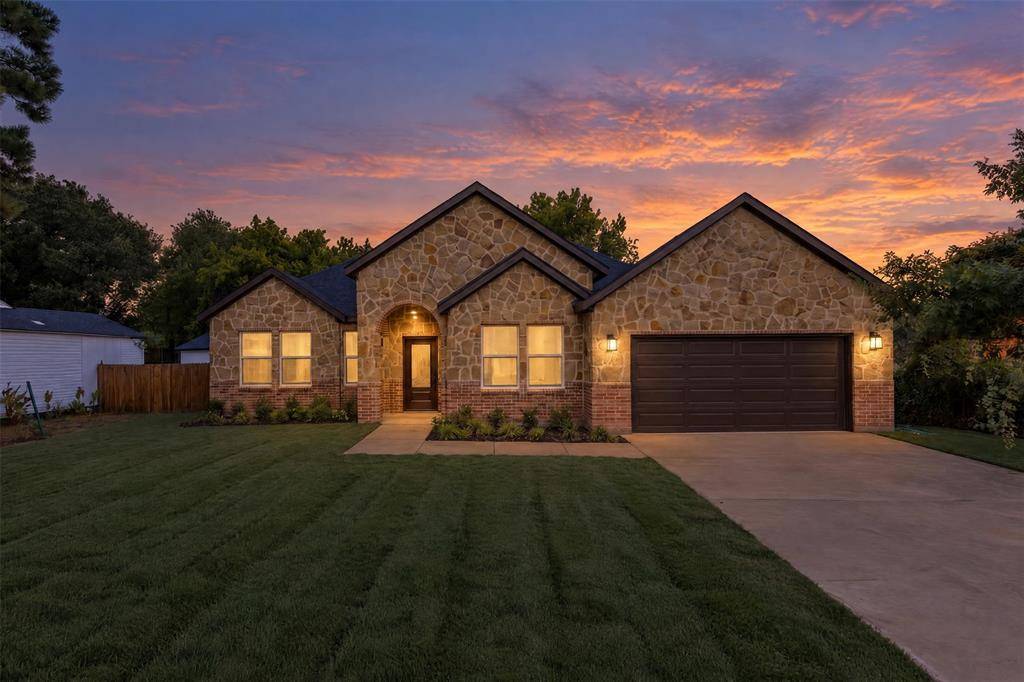 907 Howard Street, Seagoville, TX 75159