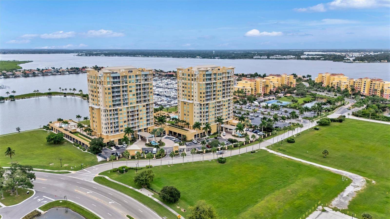 140 RIVIERA DUNES WAY #306, Palmetto, FL 34221