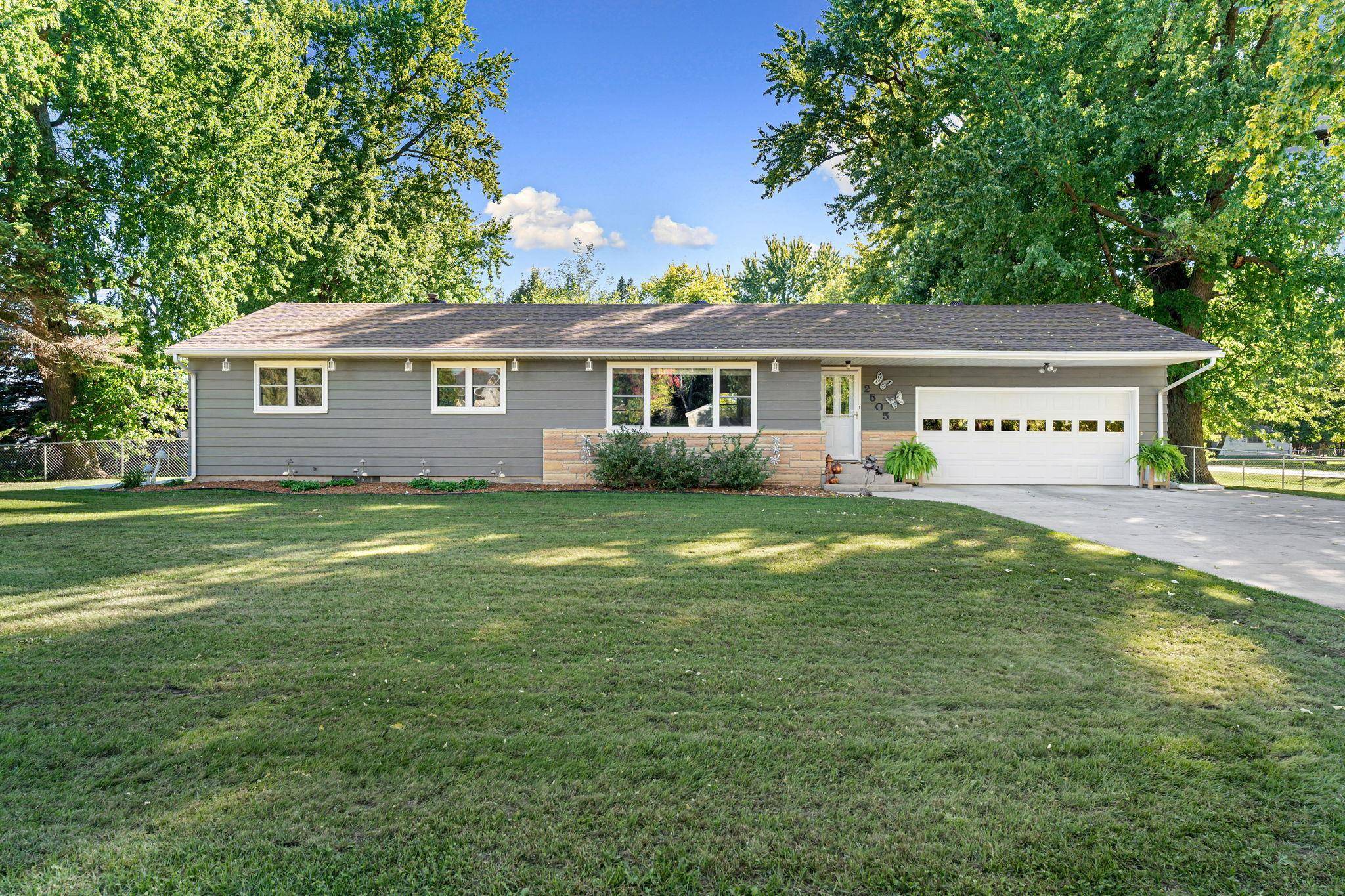 2505 16th AVE SW, Austin, MN 55912