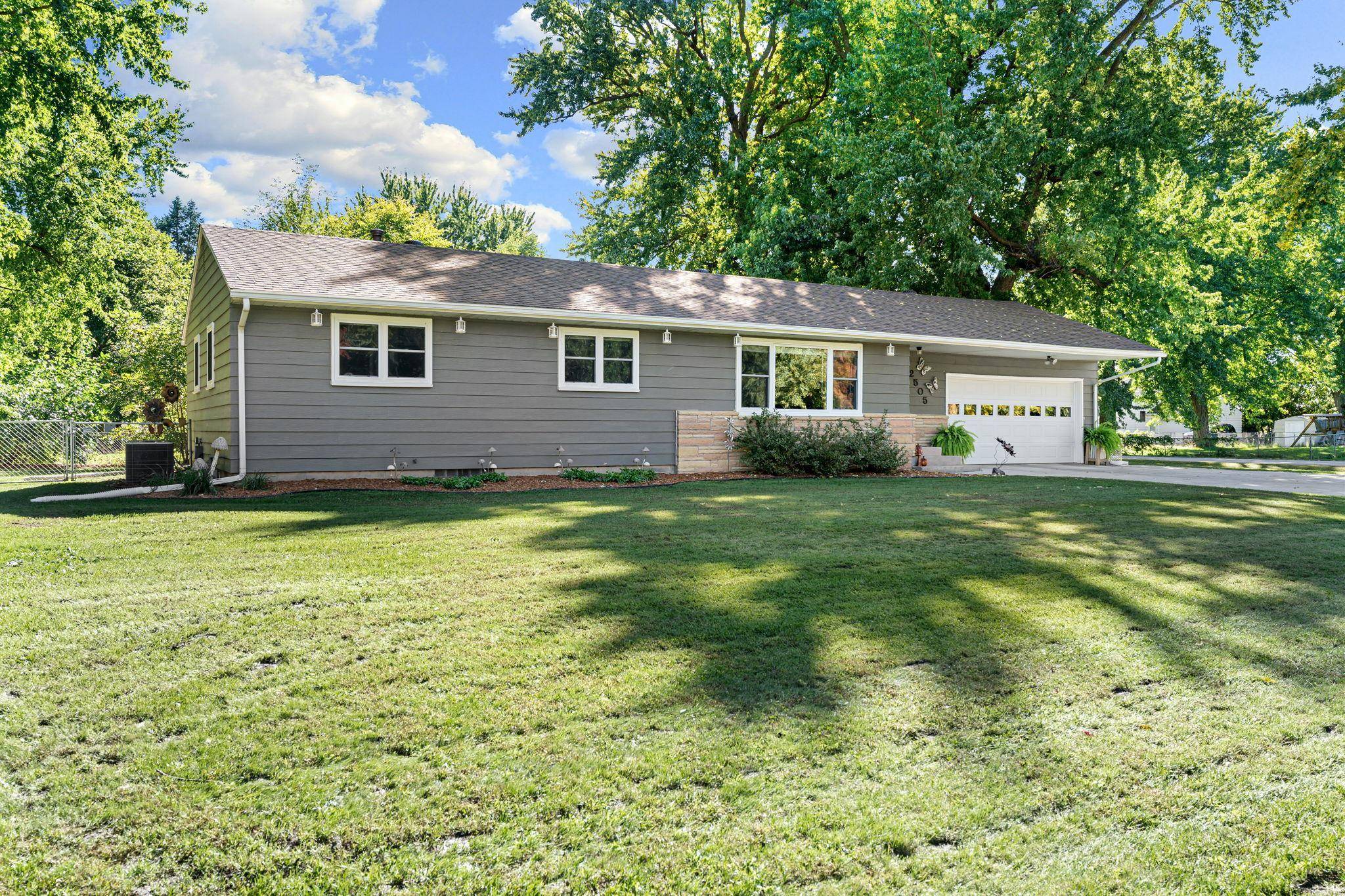 2505 16th AVE SW, Austin, MN 55912
