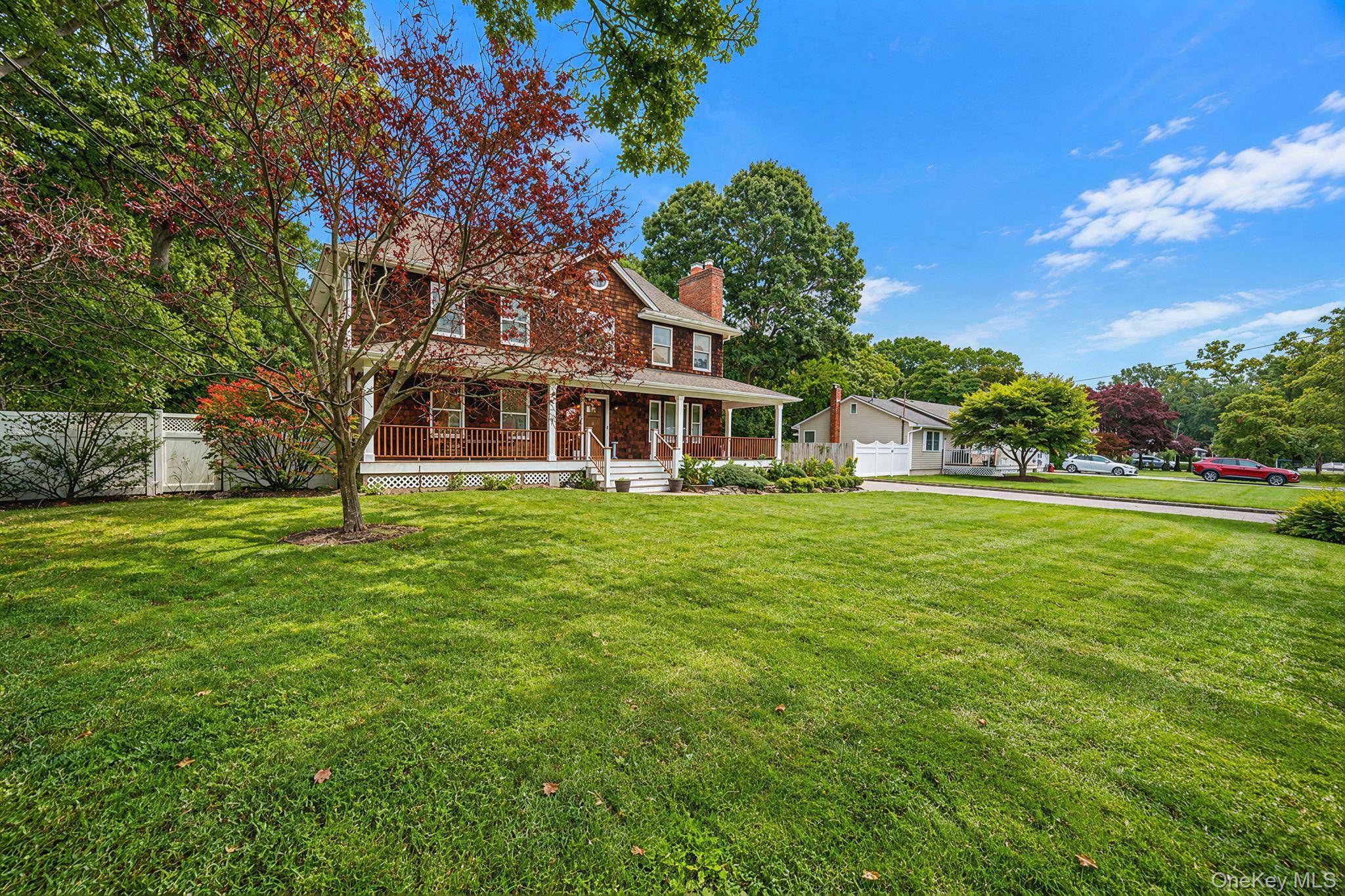 17 Mayfield DR, Mastic Beach, NY 11951