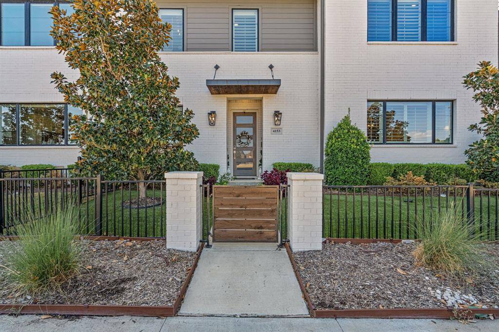 4153 Watercourse Drive, Fort Worth, TX 76109