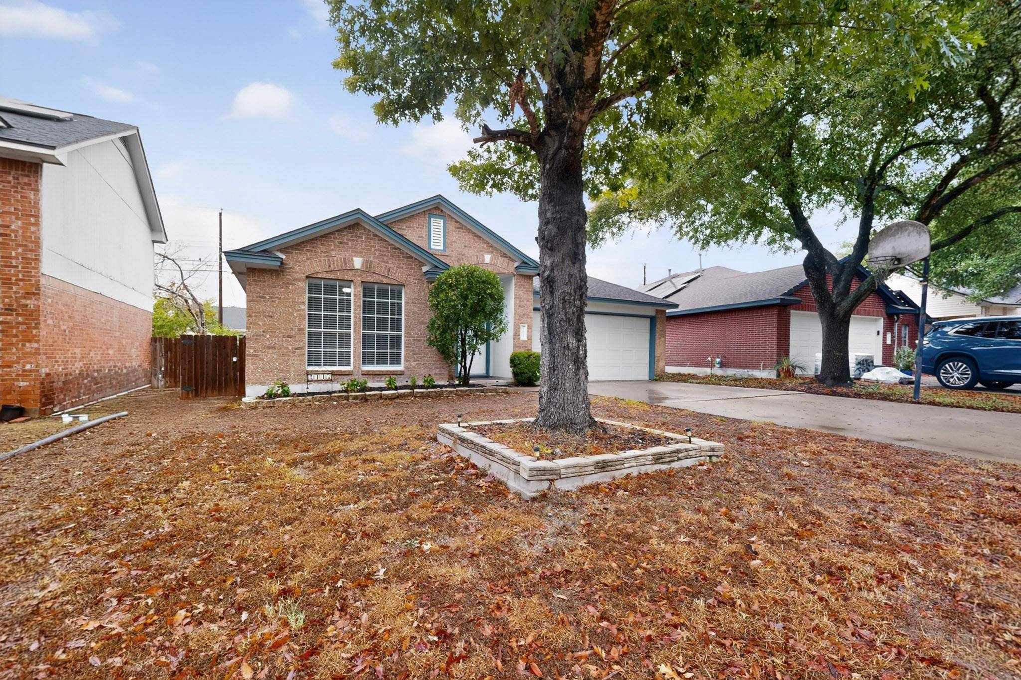 2447 Roundabout LN, Round Rock, TX 78664